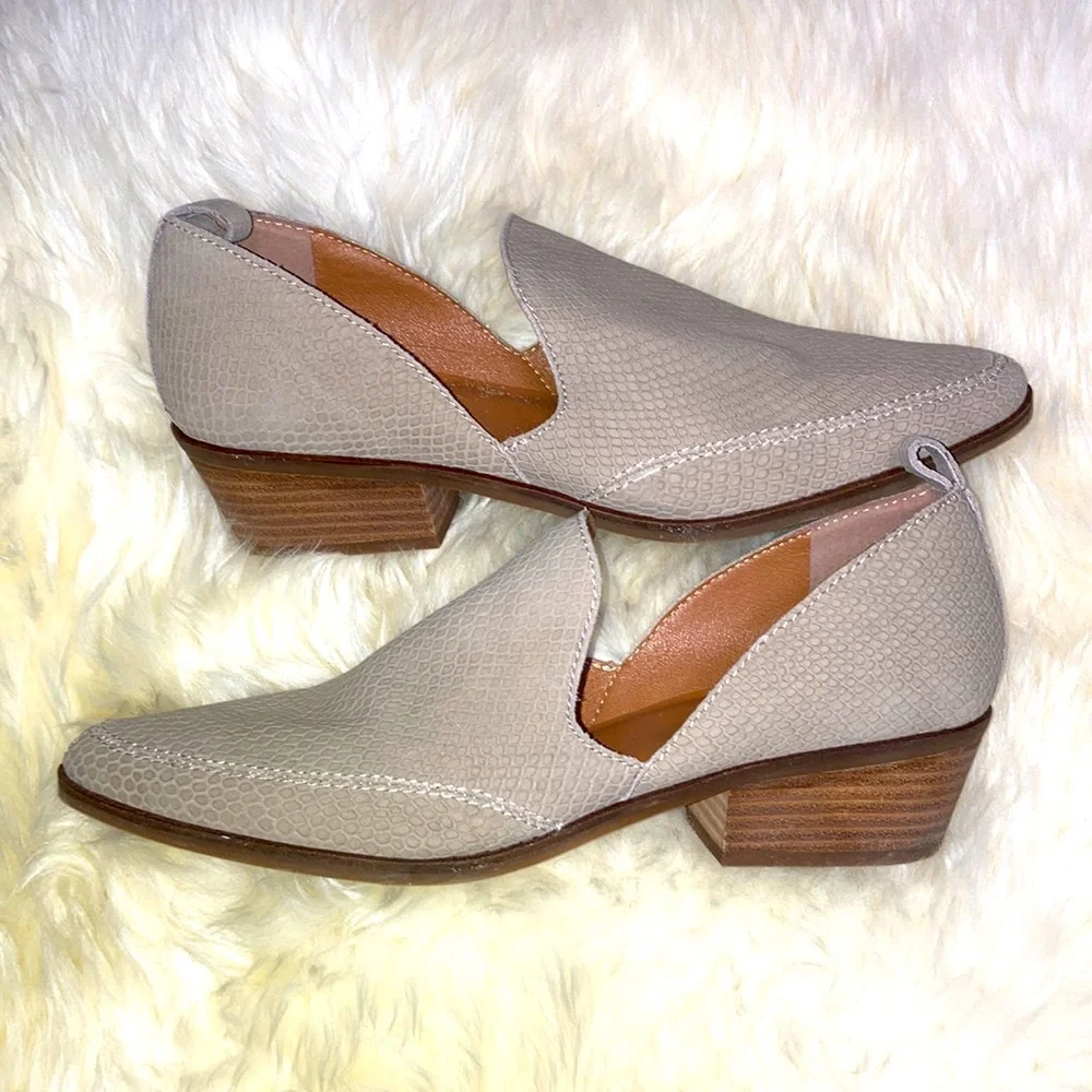 Casual slip Booties - Picture 1 of 1